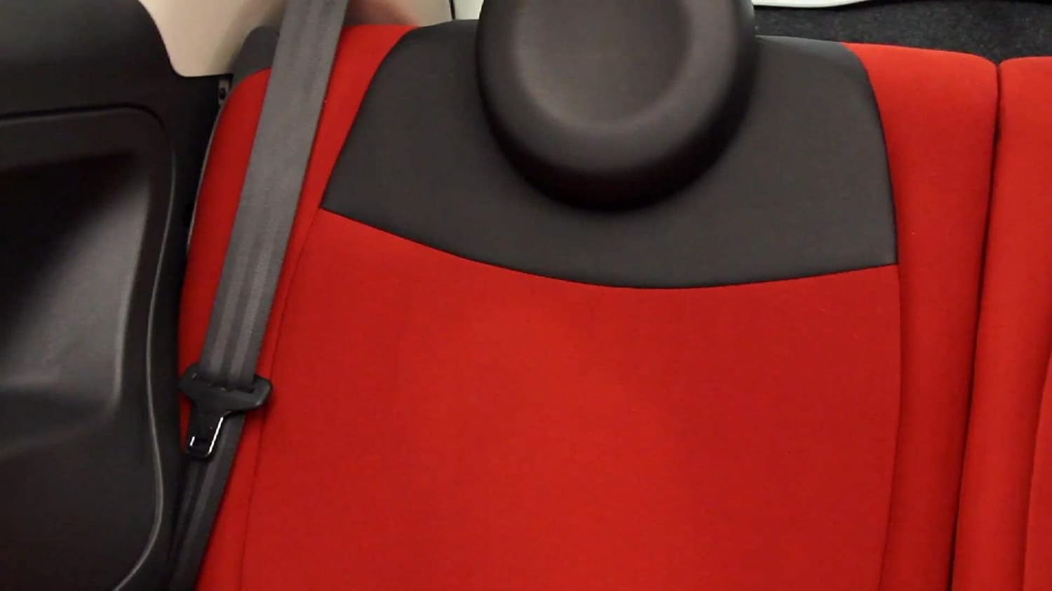 Mafra, Traitement 3en1 Tissus, Démaquille et Dégraiss Tissus Délicats, Velours et Alcantara, Renouvelle les Couleurs et Donne Fraîche Note de Parfum, Format 500ml