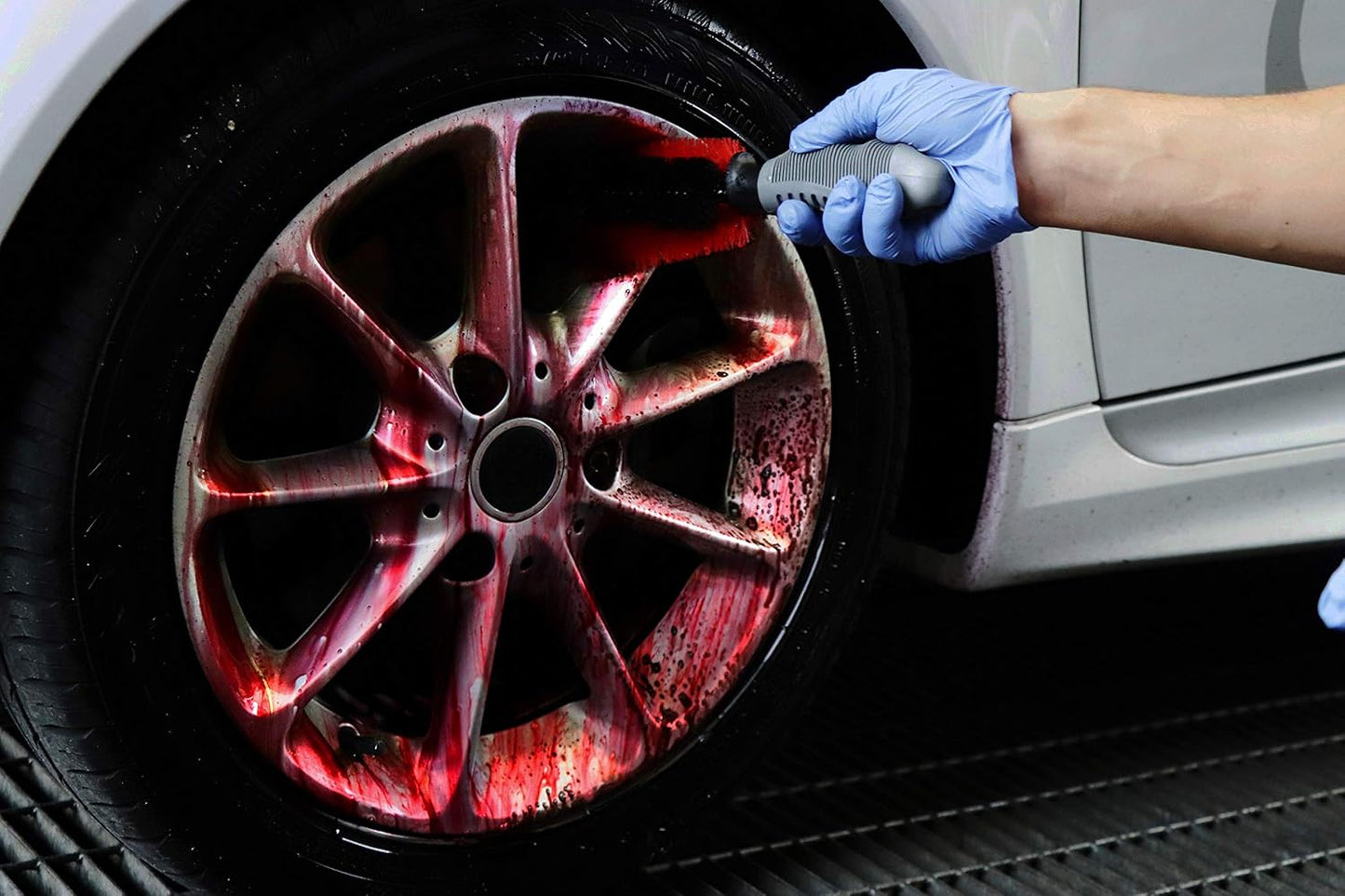 Mafra, Kit de régénération des Roues, Traitement Complet de Nettoyage et de décontamination, Composé de Dissolvant de Fer des retombées 500ml + Brosse pour Le dépoussiérage des Freins